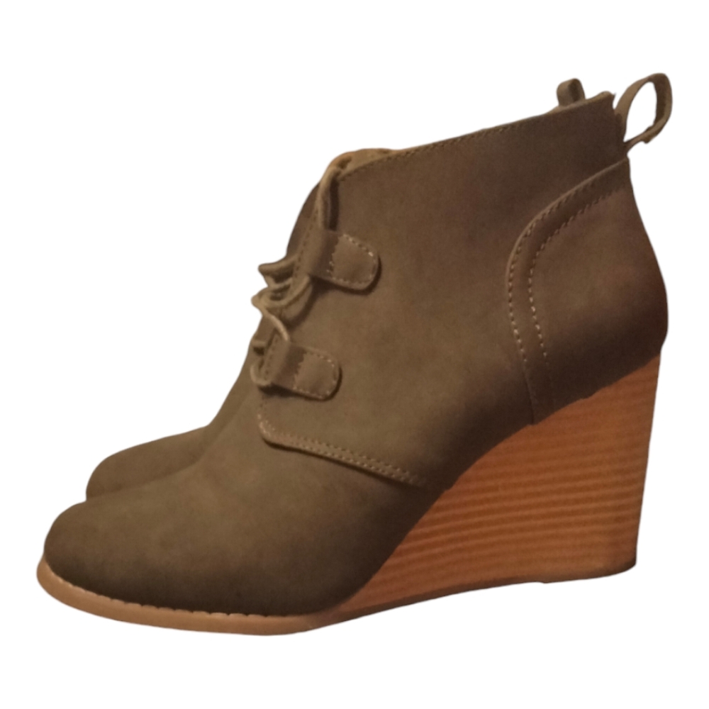 Nautica Waterline Wedges